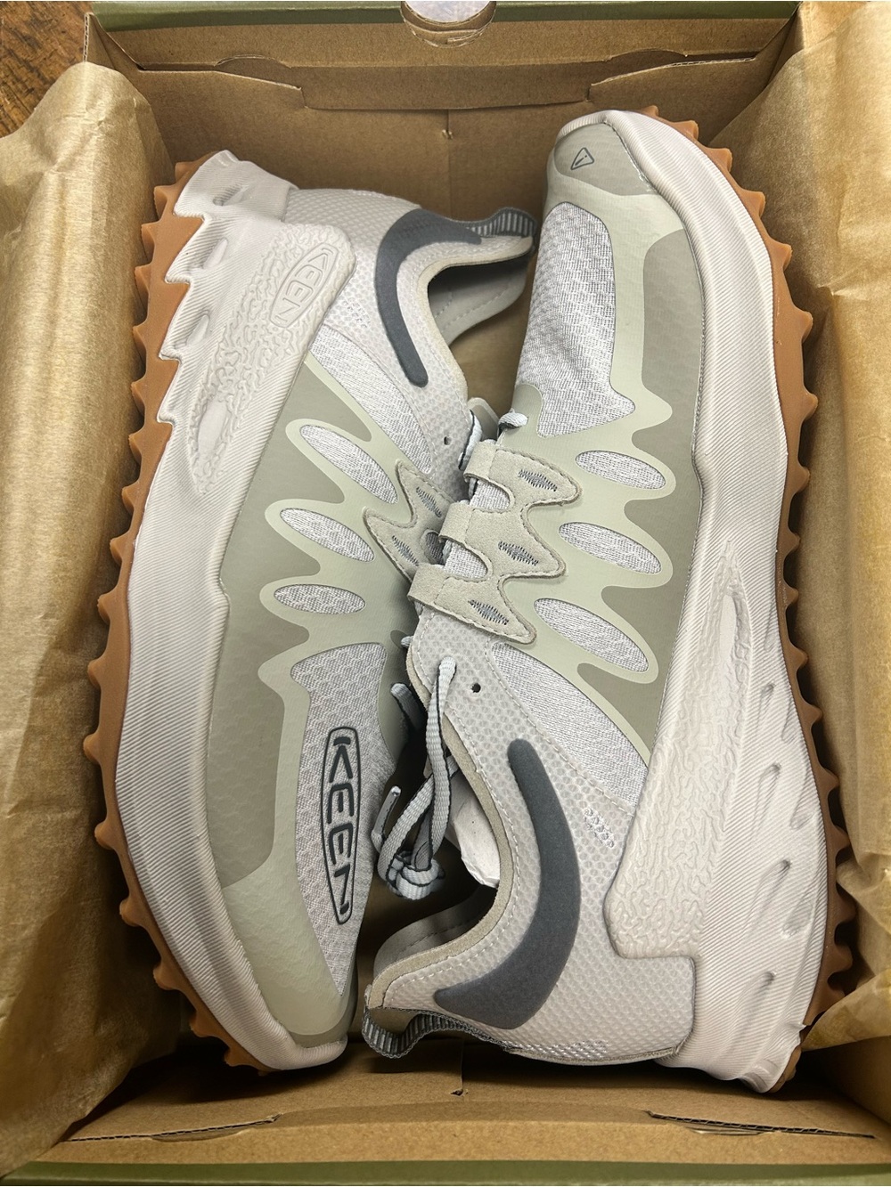 Keen Men's Light Gray and Gum Trail Sneakers